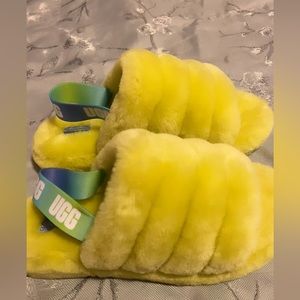 ugg slippers 2 colors